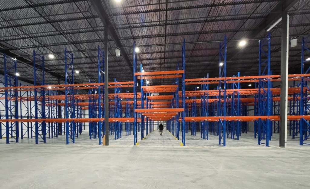 Pedlex augmente l'espace d'entreposage pour la Boulangerie Lanthier palettiers double profondeur racking témoignage client étude de cas - Pedlex Pedlex augmente l'espace d'entreposage pour la Boulangerie Lanthier palettiers double profondeur racking témoignage client étude de cas